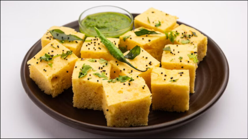 बिना बेसन के सिर्फ पोहा से बना लें स्पंजी ढोकला, मार्केट से खरीदकर खाना भूल जाएंगे – India TV Hindi
