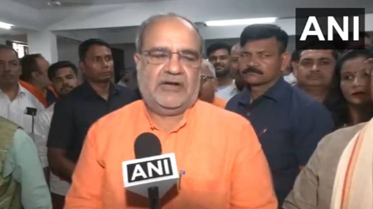 UP By Election: भूपेंद्र चौधरी बोले- कांग्रेस का नहीं कोई अस्तित्व…सपा भी छोड़ चुकी साथ; BJP जीतेगी सभी सीट