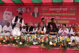 UP Bypoll: अनुजेश  के खिलाफ अखिलेश की पहली जनसभा, CM योगी पर निशाना, बोले- सरकार ने मान लिया, वो जीतेंगे नहीं