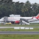 पेरिस से दिल्ली आ रही थी Air India की फ्लाइट, बीच में ही छोड़कर भाग गए पायलट  – India TV Hindi