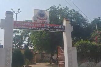 तालाब से नहाकर लौट रही आदिवासी युवती के साथ छेड़छाड़, आरोपी ने चेहरे पर गंदगी भी लगाई – India TV Hindi