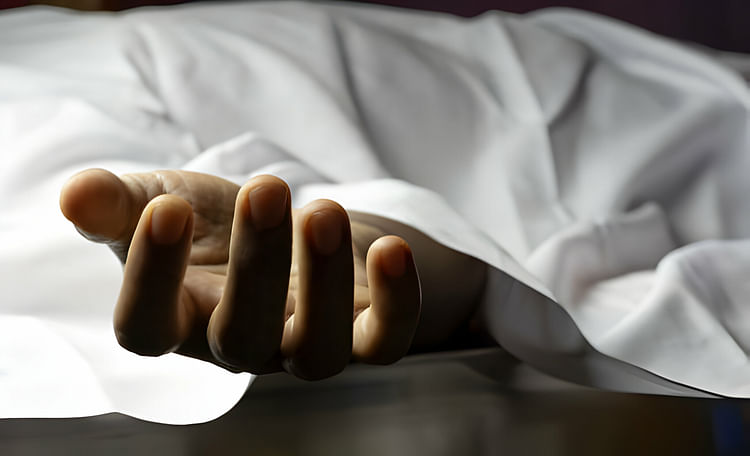 UP: बुलंदशहर खाना खाने के बाद बिगड़ी परिवार के चार लोगों की तबीयत, दादा-पोते की मौत