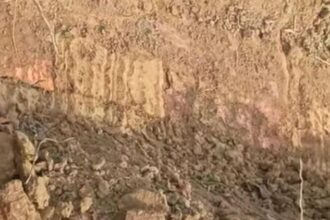 UP News: शाहजहांपुर में खोदाई के दौरान मिली नींव जैसी संरचना, प्राचीन गढ़ी के अवशेष होने की संभावना