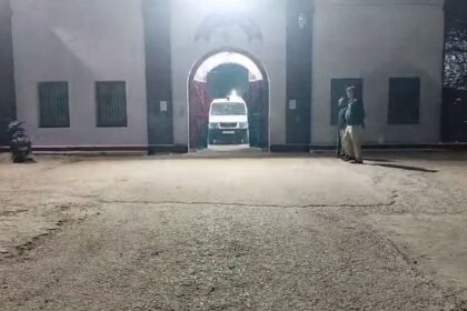 Raebareli: रायबरेली जिला कारागार में फंदे पर लटका मिला बंदी का शव, अफसरों के हाथ-पांव फूले, मचा हड़कंप