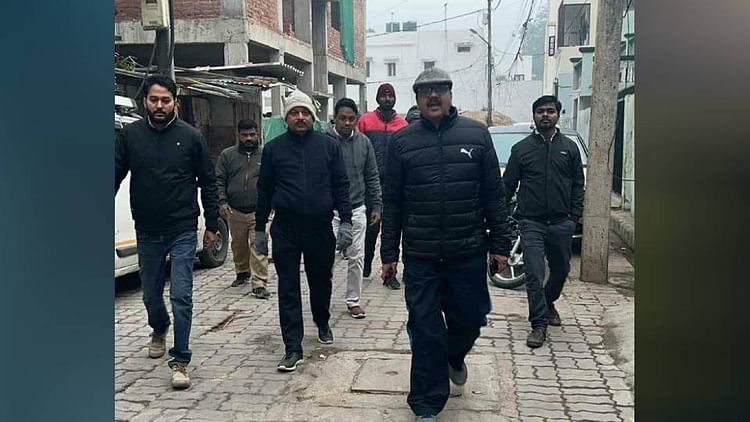 Lucknow News: बिजली चोरी पकड़े जाने पर हंगामा, कर्मियों को घेरने का प्रयास; किसी तरह बचकर निकले कर्मी