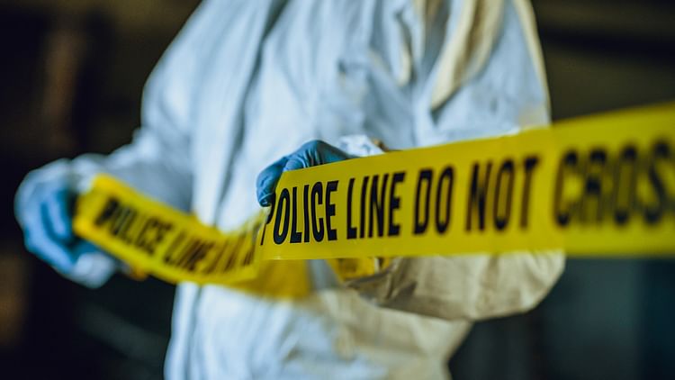 UP News: नशे में कहासुनी के बाद भतीजे ने डंडें से पीट-पीटकर की चाचा की कर दी हत्या, गांव में सनसनी