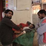 UP: अधेड़ ने प्राइवेट पार्ट काट शिवलिंग पर चढ़ाया, मंदिर में देखने वालों की लगी भीड़; हर-हर शंभू जपने