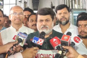 उद्धव ठाकरे के खिलाफ ‘ऑपरेशन टाइगर’, पार्टी में हो सकती है बड़ी फूट, शिंदे के मंत्री  – India TV Hindi