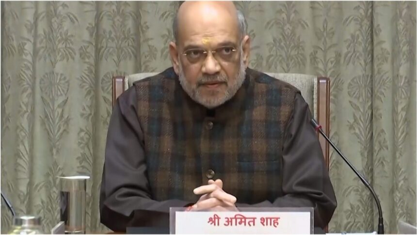 बंगाल सरकार पर बरसे अमित शाह, बोले- अवैध प्रवासियों को अपना वोटर बनाना चाहती है TMC – India TV Hindi