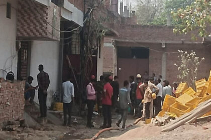 Kanpur: ब्रेड कारखाने में शॉर्ट सर्किट से लगी आग, फायर ब्रिगेड की तीन गाड़ियों ने पाया काबू
