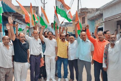 Operation Sindoor: भारत की पाकिस्तान पर एयर स्ट्राइक, वृंदावन में बांटी गईं मिठाई; जानें क्या बोले व्यापारी