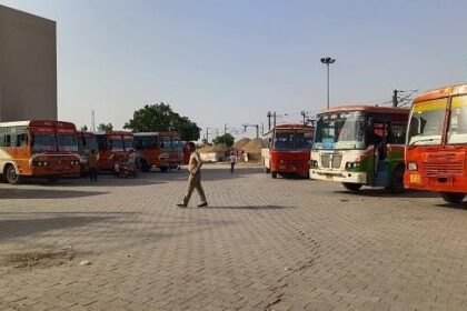 UP Roadways: आईएसबीटी से नोएडा के लिए रात्रिकालीन बस सेवा नहीं…आखिरी गाड़ी रात 8 बजे, फिर सुबह का इंतजार