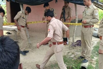 Ayodhya News: खेत पर सो रहे रिटायर्ड अमीन की धारदार हथियार से वार करके हत्या, दूर तक फैले थे खून छींटे
