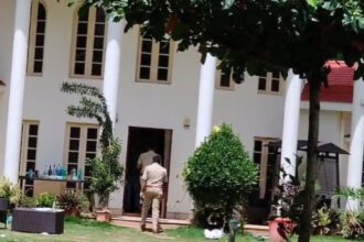 बेंगलुरु के फार्महाउस पर रेव पार्टी में पुलिस की छापेमारी, 31 गिरफ्तार, ड्रग्स बरामद