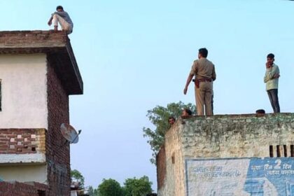 Bareilly News: ग्रामीणों ने पागल कहकर चिढ़ाया तो युवक ने ऐसा कदम… गांव में मच गई खलबली