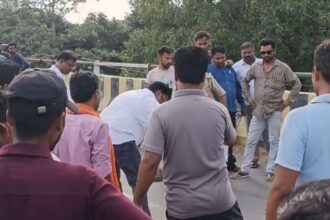पीलीभीत में दर्दनाक हादसा: कोचिंग जा रही स्कूटी सवार छात्रा को ट्रक ने कुचला… मौत, छोटी बहन घायल