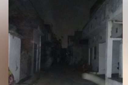 Lucknow News: बिजली की आवाजाही से लोग हलकान, दो घंटे में तीन बार उपकेंद्र का घेराव-सड़क जाम; पुलिस से भी भिड़े