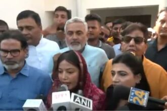 Bihar Election 2025: पीके से मिलीं पवन सिंह की पत्नी ज्योति, सियासी गलियारों में चर्चा का केंद्र बनी मुलाकात