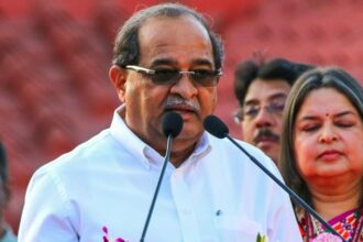 Maharashtra: ‘मराठा समाज को OBC में शामिल किया होता, तो आज…’, आरक्षण विवाद पर विखे पाटिल का शरद पवार पर तंज