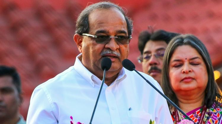 Maharashtra: ‘मराठा समाज को OBC में शामिल किया होता, तो आज…’, आरक्षण विवाद पर विखे पाटिल का शरद पवार पर तंज