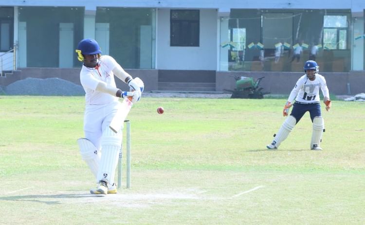 UP: मेरठ को मिला रणजी ट्रॉफी का मैच, इस तारीख को खेला जाएगा यूपी-झारखंड के बीच मुकाबला, दिखेंगे ये सितारे