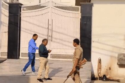 UP: मीट का कारोबार करने वाली इंडिया फ्रोजन फूड कंपनी के ठिकानों पर आयकर छापा, कई शहरों में छापेमारी