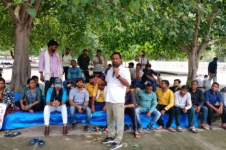 UP: 69000 शिक्षक भर्ती अभ्यर्थी नहीं मनाएंगे दिवाली, सरकार पर सुप्रीमकोर्ट में लचर पैरवी का लगाया आरोप