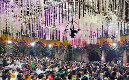 Vrindavan: बांकेबिहारी के भक्त ध्यान दें, इस तारीख से बदल जाएगा मंदिर का समय; ऐसे हो सकेंगे ठाकुरजी के दर्शन