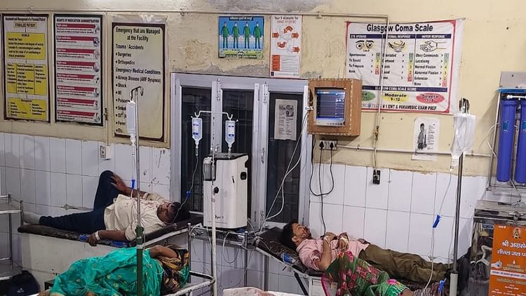 Aligarh Accident: रोडवेज बस की ट्रैक्टर ट्रॉली से भिड़ंत, ड्राइवर-कंडक्टर सहित 11 घायल, चार की हालत गंभीर