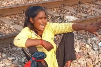 यह है पापा की प्यारी फूलमाला: एक पैर कटा, दूसरे पैर के 6 इंच के हिस्से में 31 जगह टूटी हड्डी, पर नहीं मुरझाई