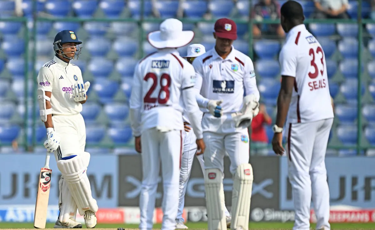 IND vs WI Test Series: हैरान करने वाला रन आउट! डबल सेंचुरी के मुहाने पर लगा झटका, शुभमन गिल की गलती जायसवाल को पड़ी महंगी