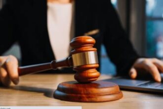 UP : हाईकोर्ट ने जताई आपत्ति- कहा- ट्रायल कोर्ट हिंदी या अंग्रेजी में लिखें फैसले, न हो दोनों का मिश्रण