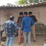 UP: आगरा में बड़ी वारदात…नौकर ने फावड़े से प्रहार कर मालिकन की कर दी हत्या, जांच में जुटी पुलिस