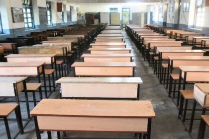 UP: सरकारी स्कूल में कभी पढ़ने नहीं गई छात्रा, कक्षा तीन हो गई पास…टीसी देख चकरा गए घरवाले