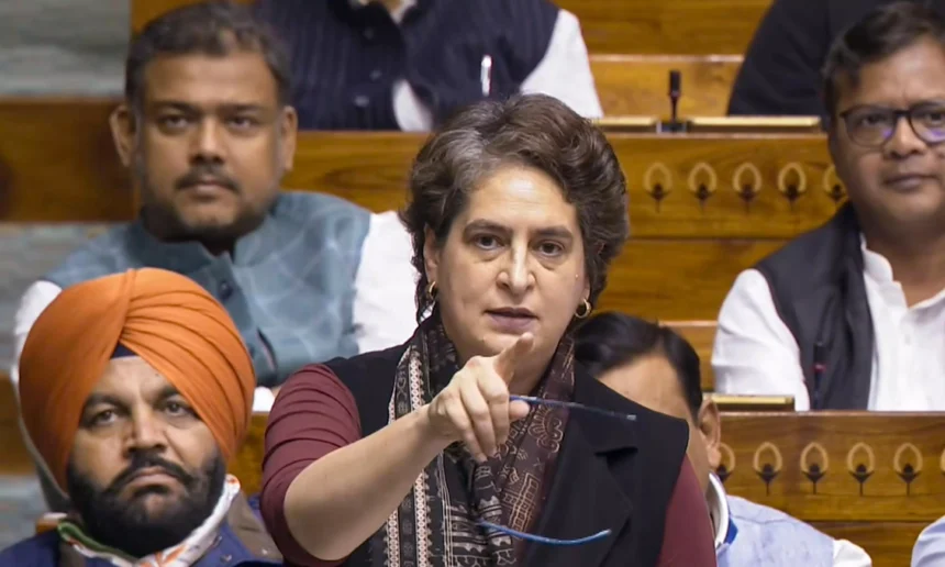 भरी संसद में रो दी प्रियंका गाँधी? मोदी-शाह पर टूट पड़ा पूरा विपक्ष