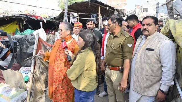 गजब: कागज मांगते ही नौकरी छोड़कर भागे 160 कर्मचारी, ऐक्शन में लखनऊ महापौर