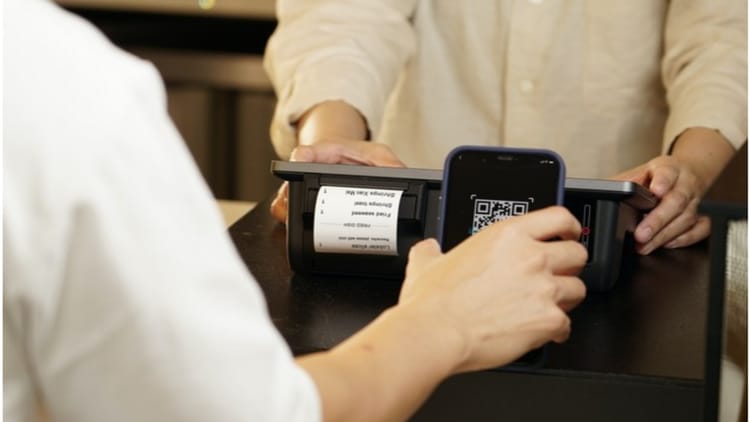 Agra Crime: नाम बदलकर रेस्तरां चलाने का आरोप, पर्यटक ने किया हंगामा; जानें क्या है पूरा मामला